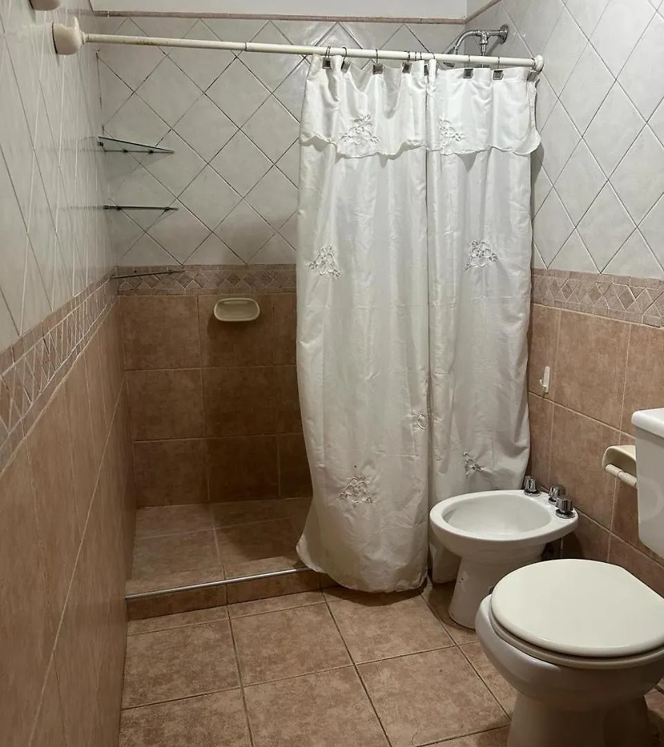 Departamento Amplio Y Confortable En Mendoza