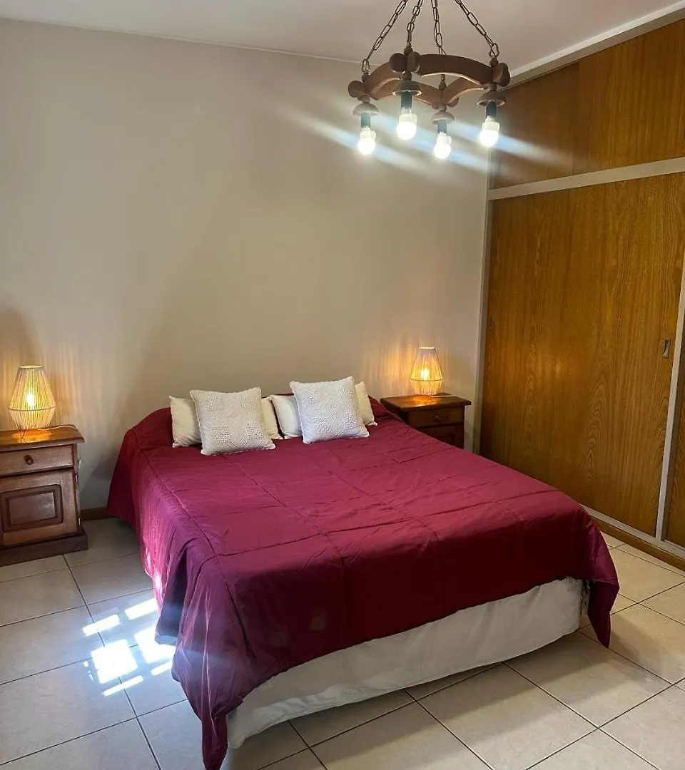 Departamento Amplio Y Confortable En Mendoza